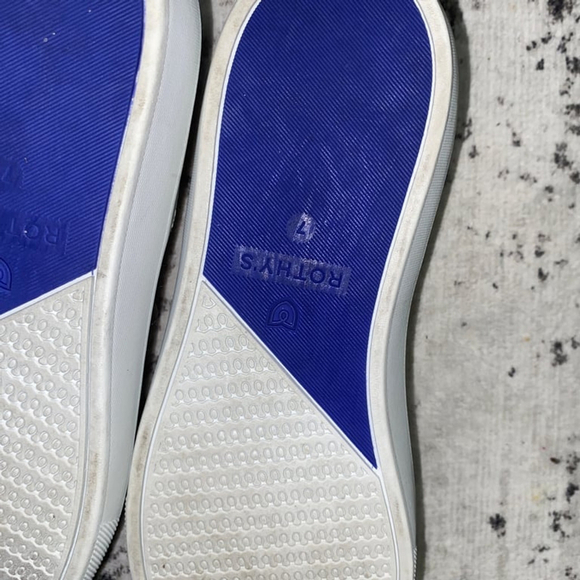 The Original Slip On Sneaker in Bright White | Rothy's Size 7 - Picture 6 of 11